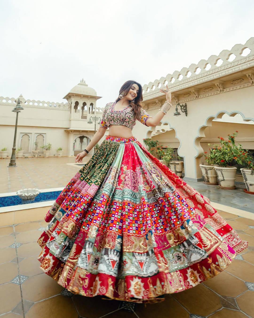GREEN CHANIYA CHOLI COTTON BLEND - Image 2
