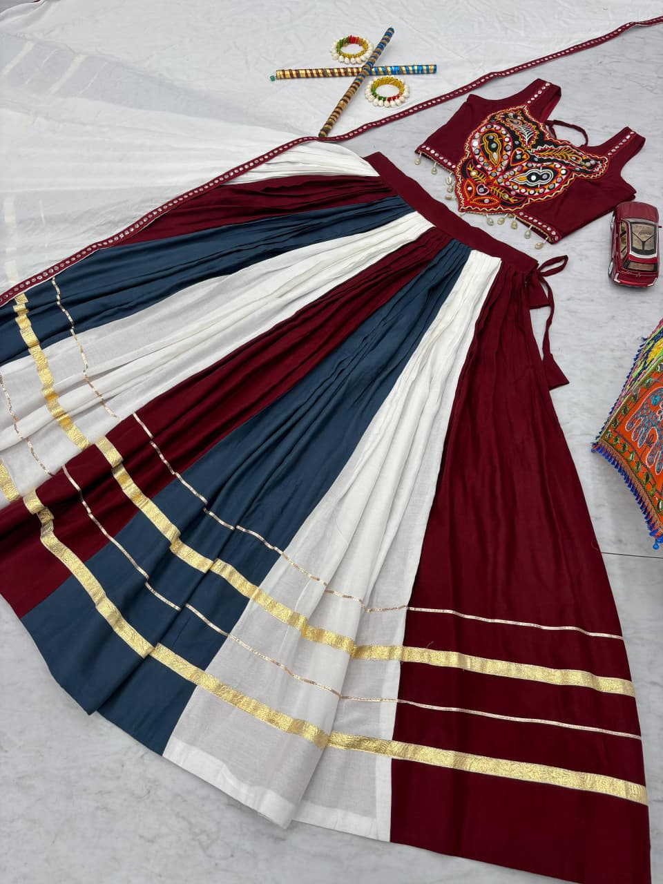 Simple Gamthi Work Chanya Choli - Image 4