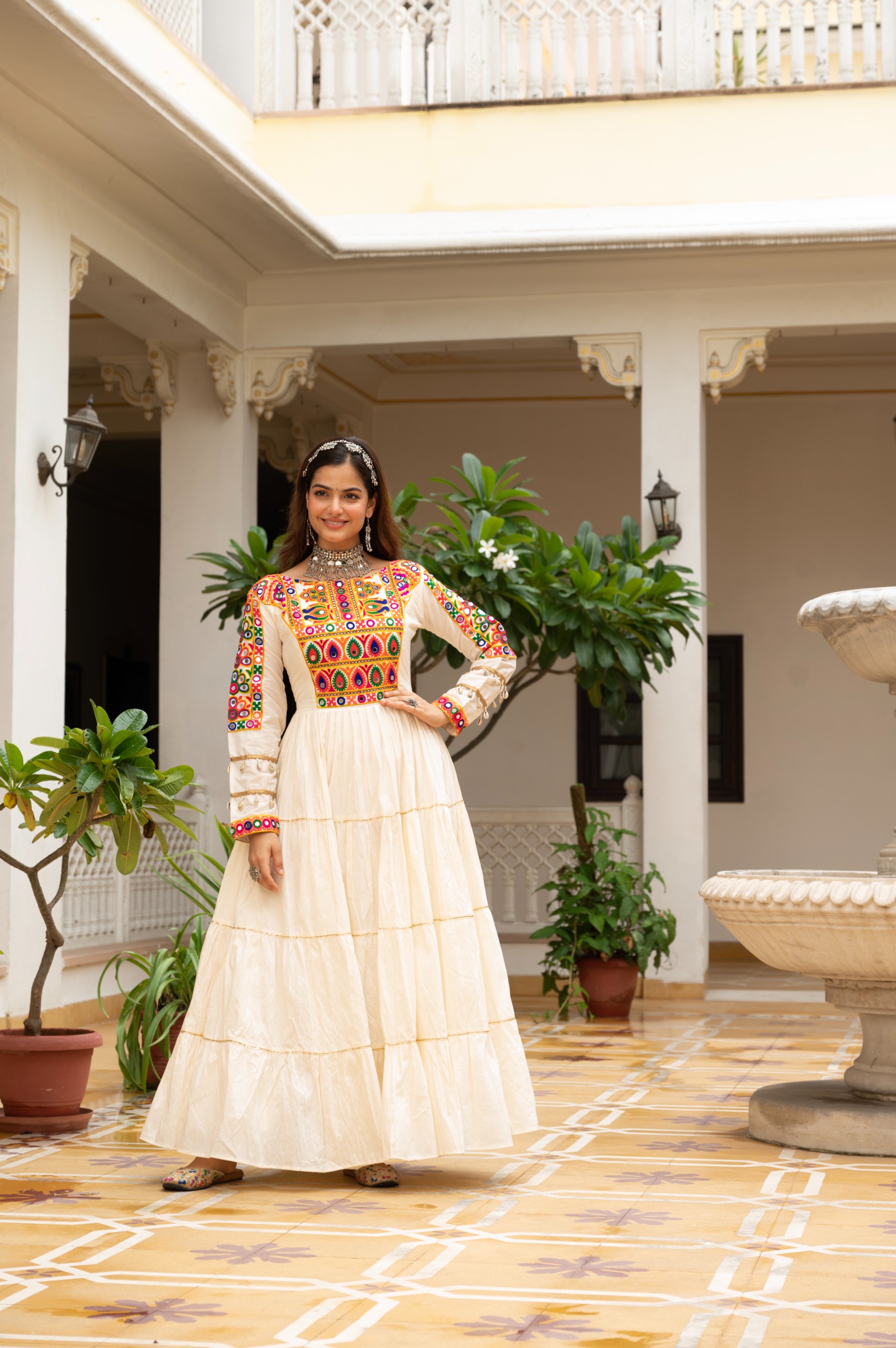 Gamthi Work Gown - Image 5